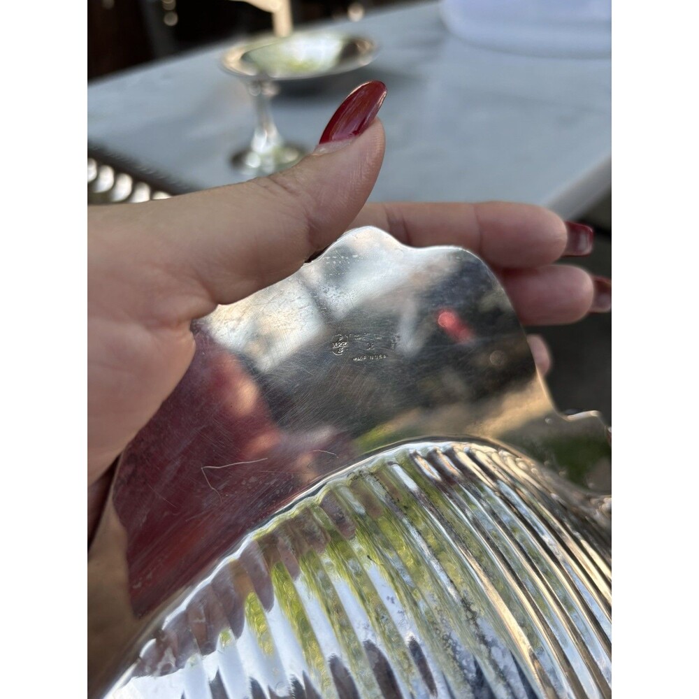 English Silver Corp. Large Silver Plated Scallop Shell Bowl USA - Picture 2 of 15